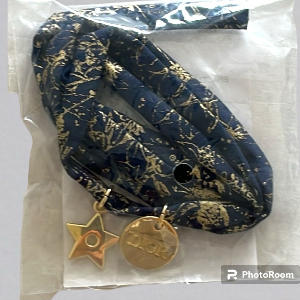 🎉HP🎉 DIOR Gold Star Charm Bracelet/Wrap in Navy Blue